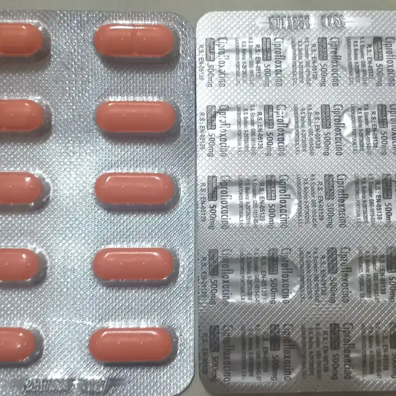 Ciprofloxacino