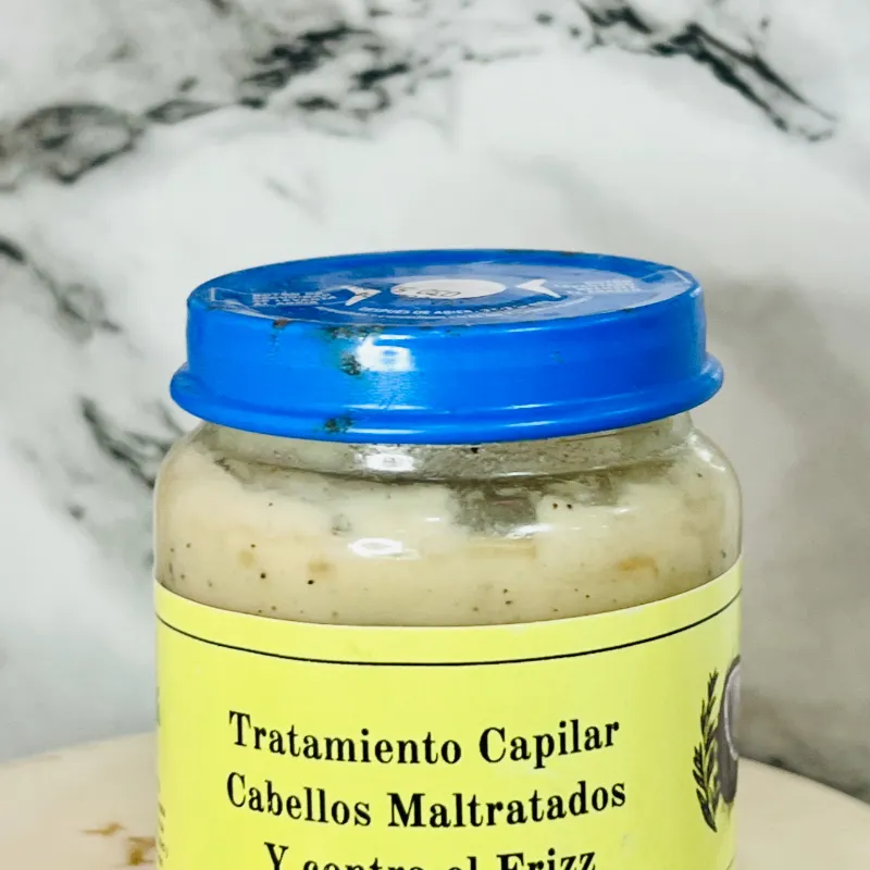 Tratamiento capilar para Cabellos maltratados y con frizz