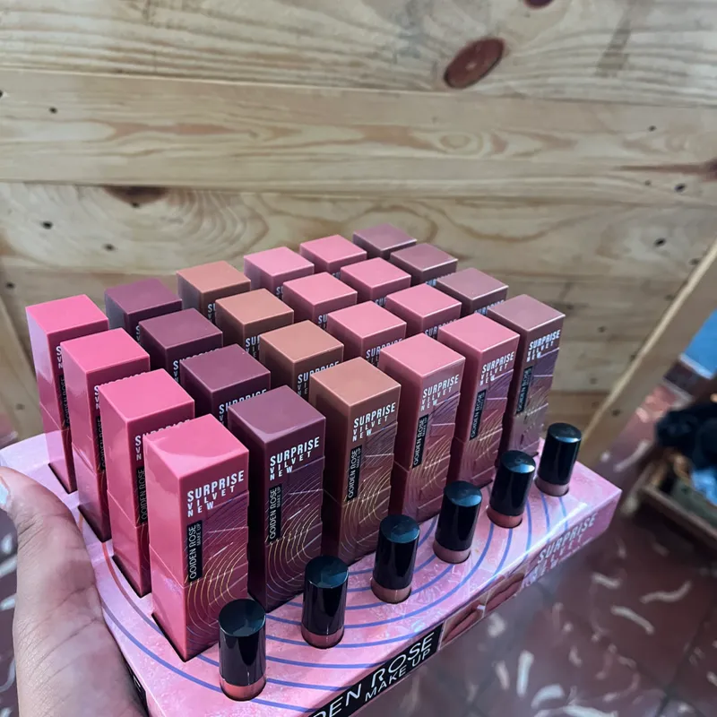 Labiales De Alta Duración ( Aplicador de Alta precisión)