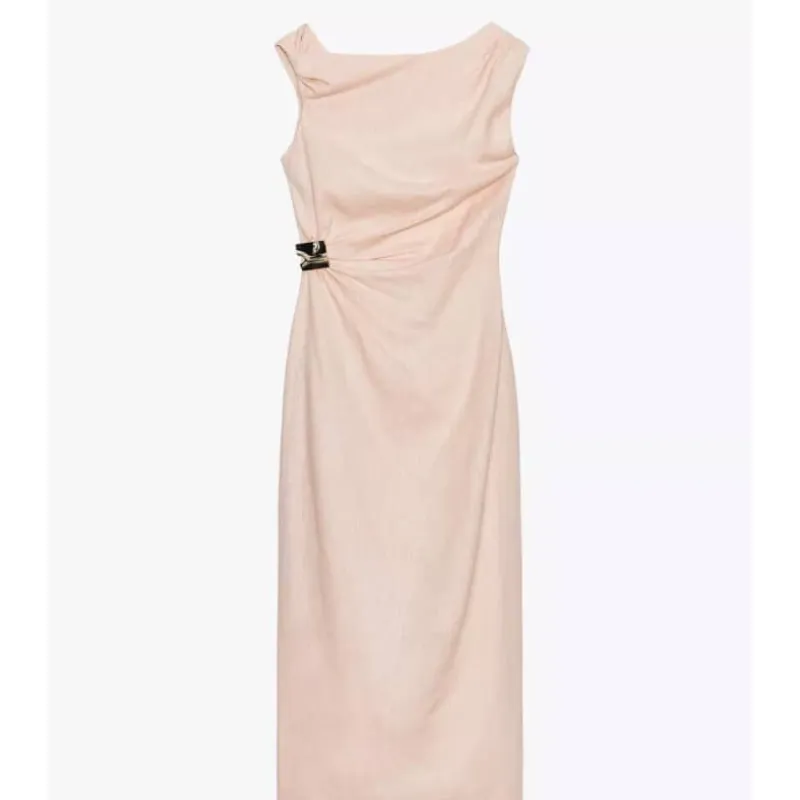 Vestido rosa claro con detalle dorado