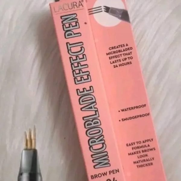 Lápiz para cejas efecto Microblading marca Lacura