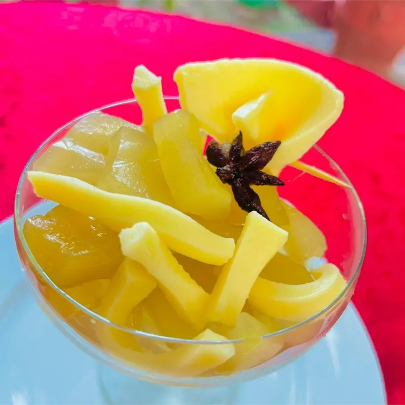 Fruta bomba en almíbar con queso