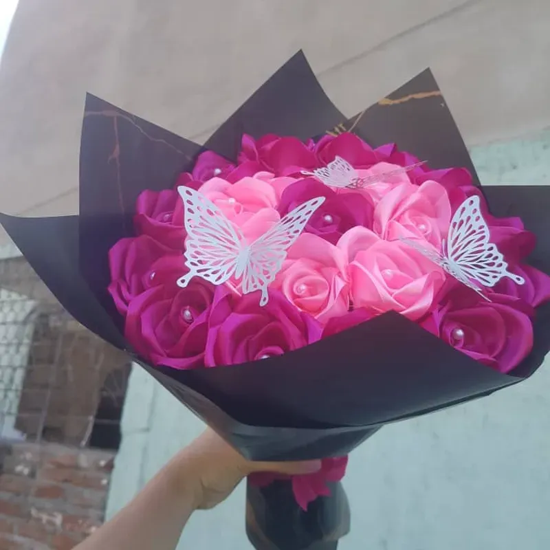 Ramo de 20 rosas eternas