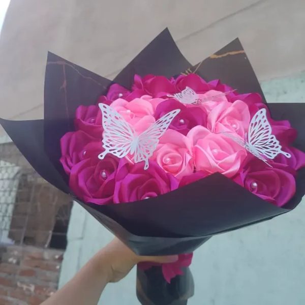 Ramo de 20 rosas eternas