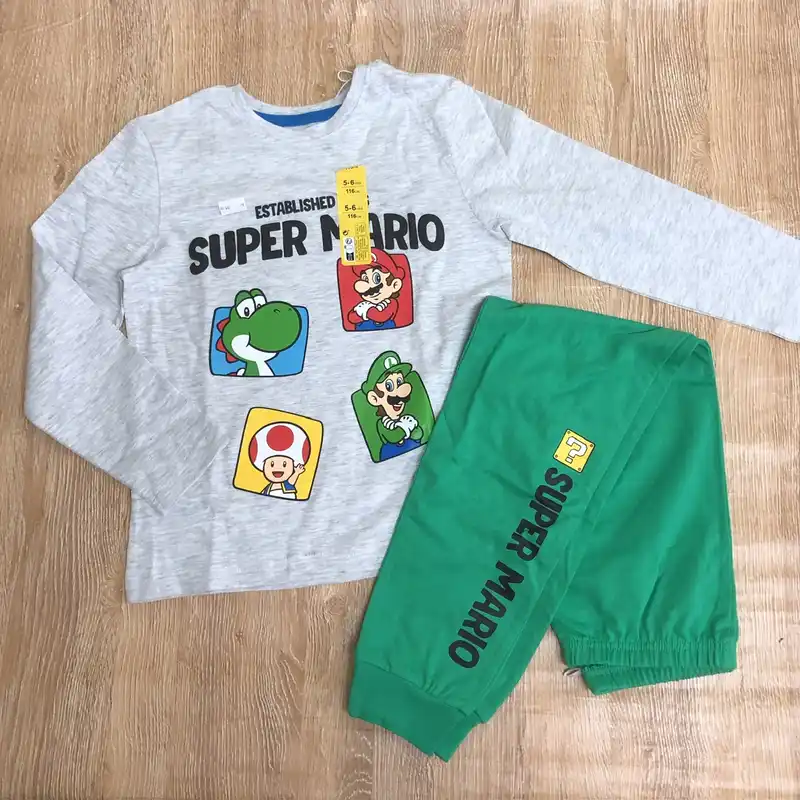 Pijama de Súper Mario color gris y verde
