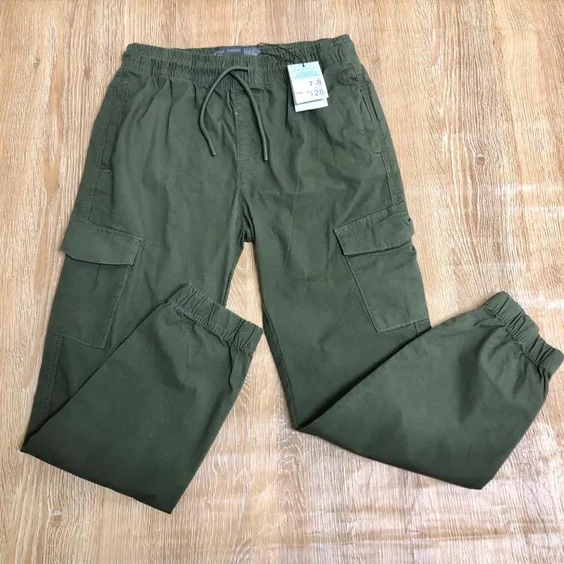 Pantalón cargo color verde
