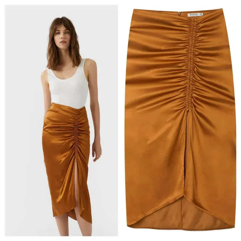 Stradivarius falda satinada