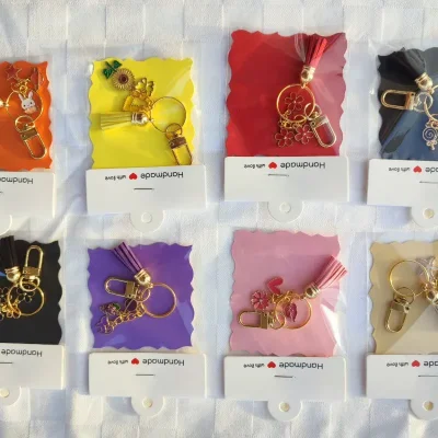  Llaveros de colores con hebilla