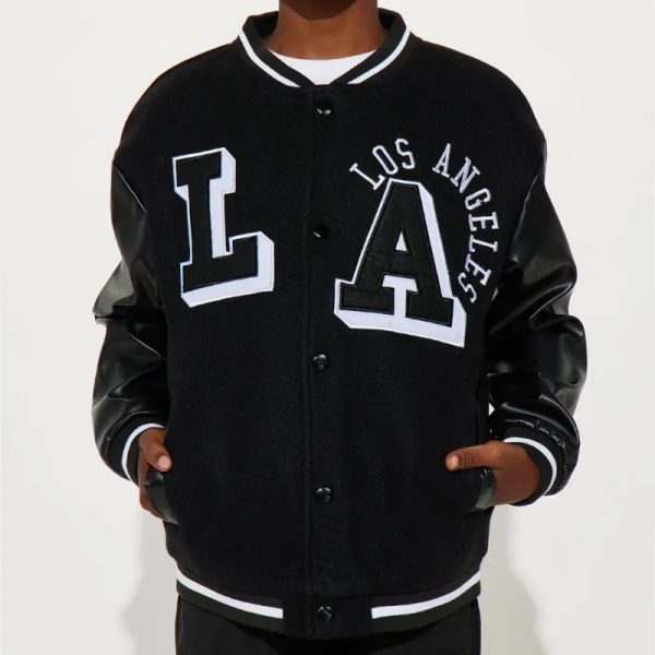  Chaqueta con mangas de vinil — Negro