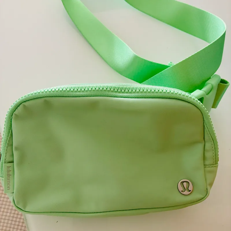 Riñonera Lululemon