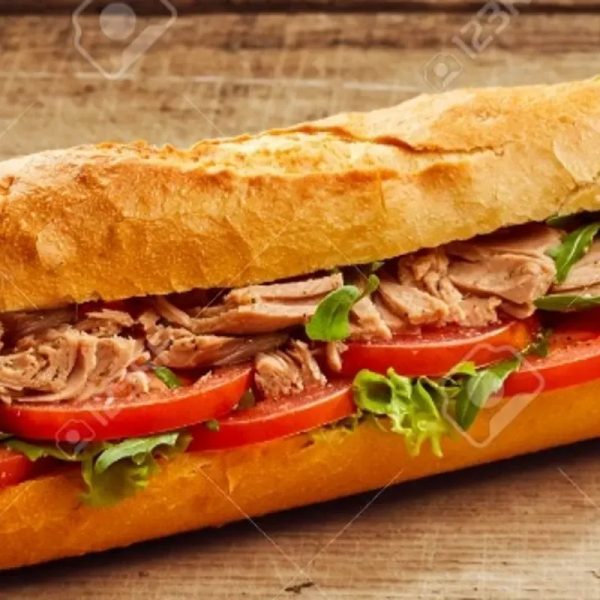 Sándwich de atún americano