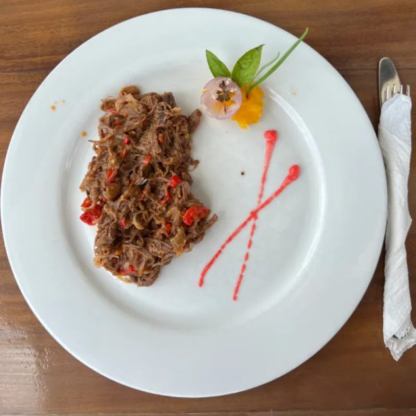 Ropa vieja a la criolla