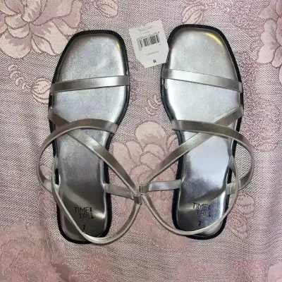 Sandalias plateadas