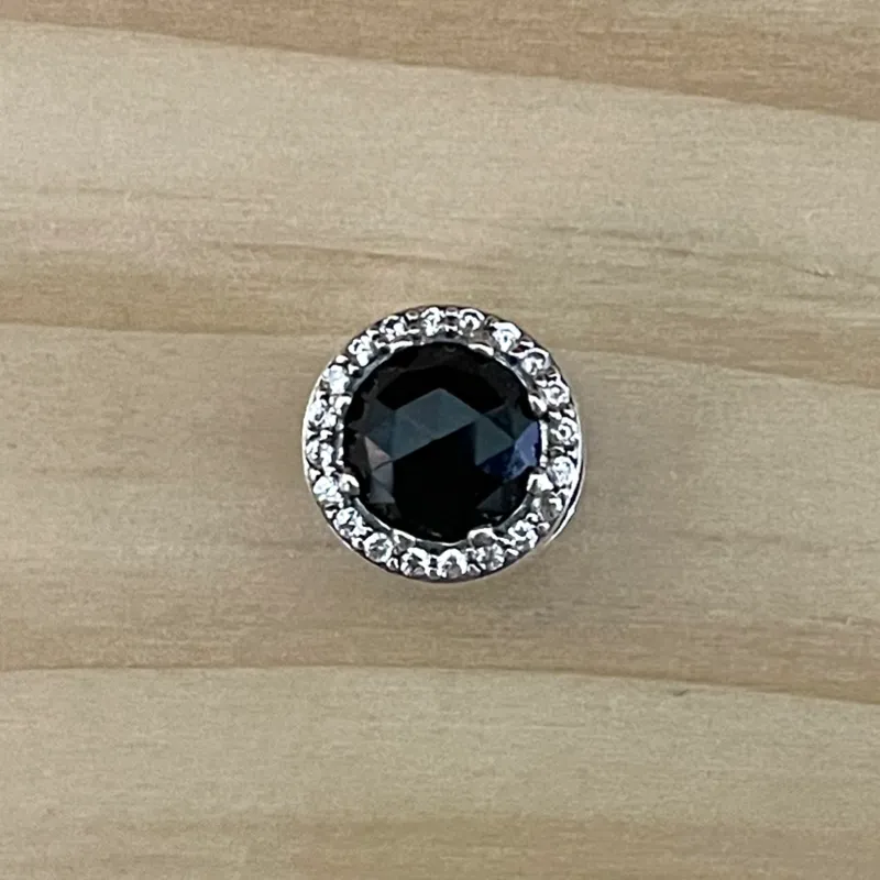 Charm Piedra Redonda Negro