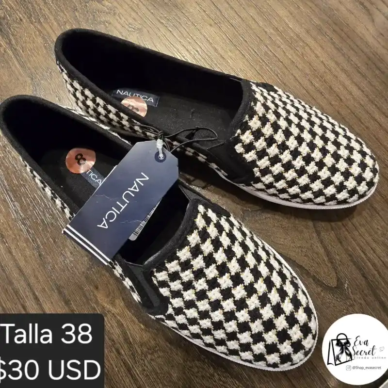 Vans marca nautica