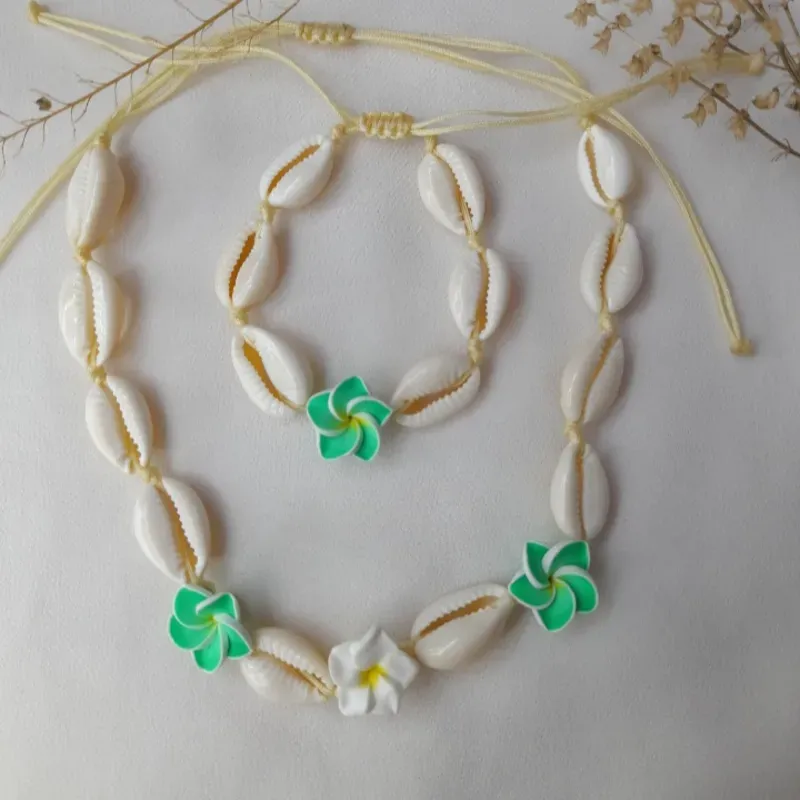 Conjunto de collar y pulsera