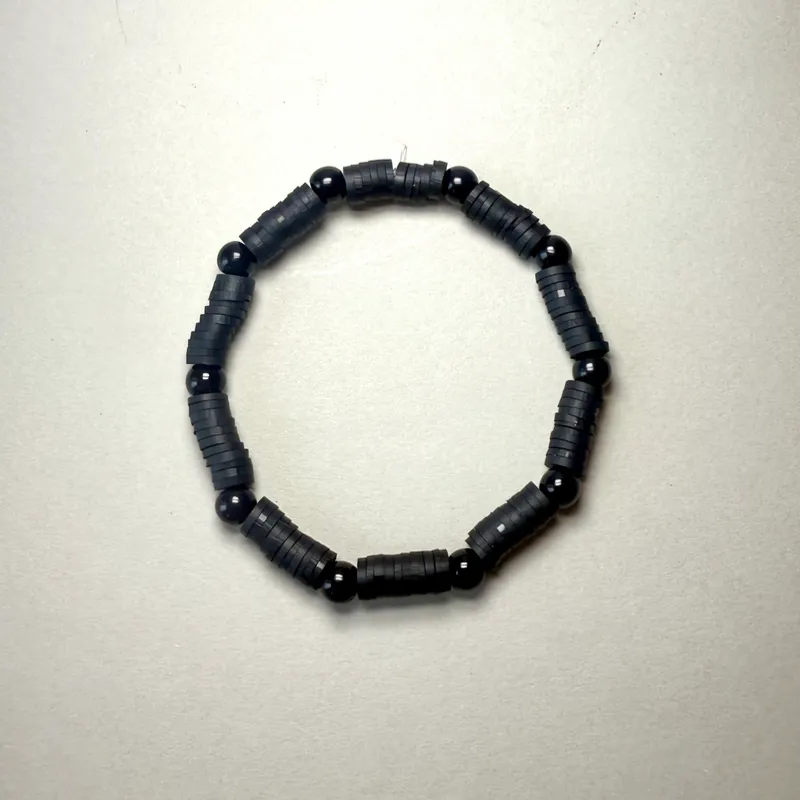 Pulsera negra