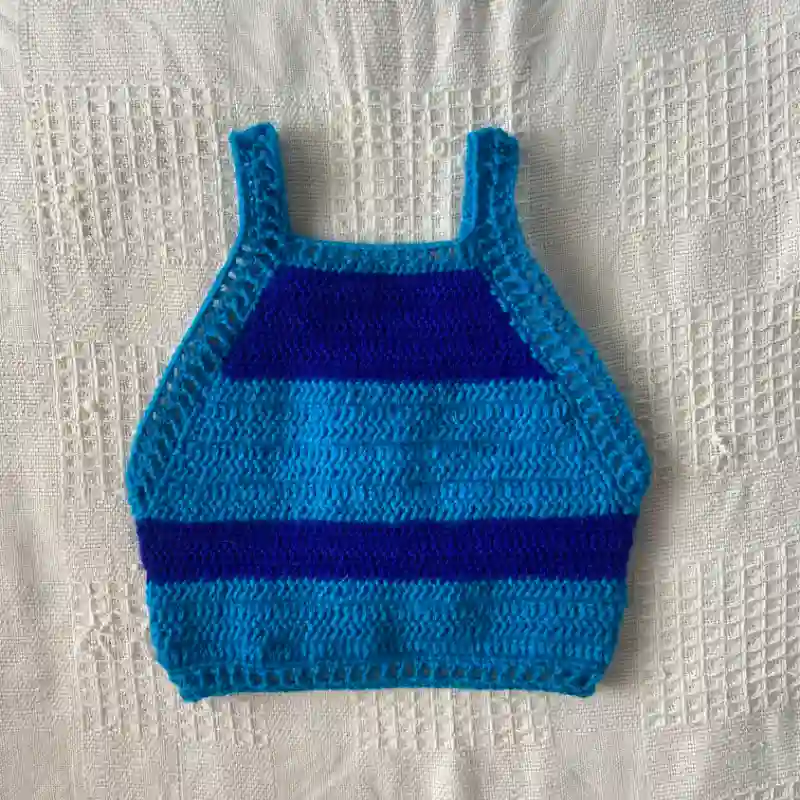 Haltertop con tirantes a punto casita