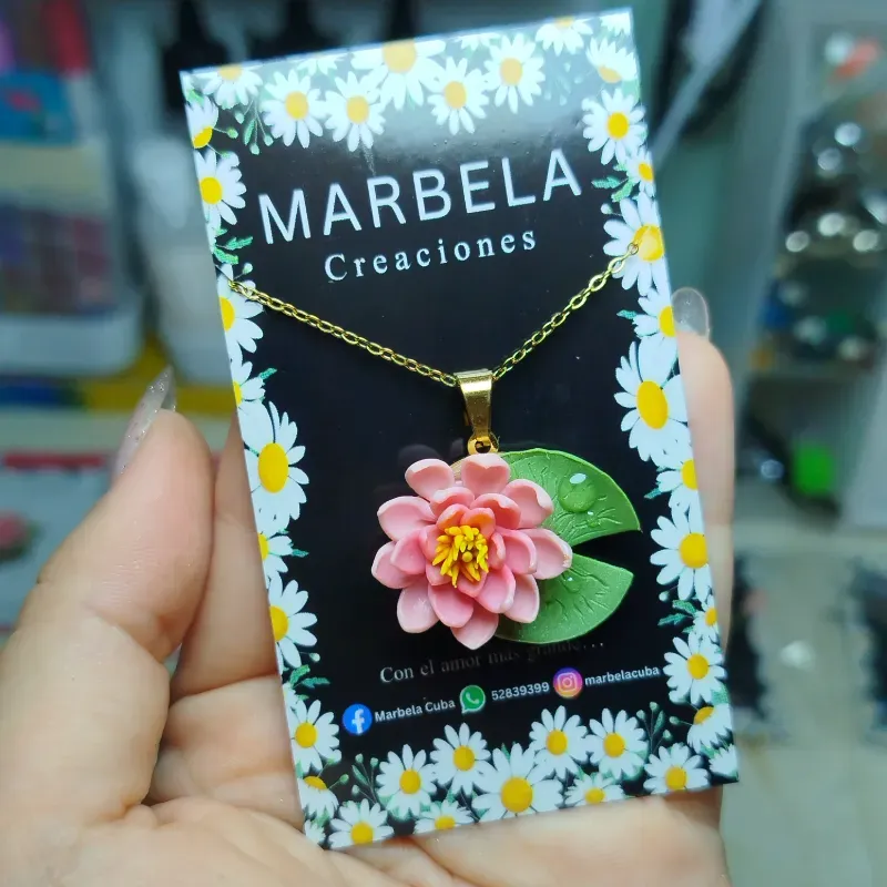 ✨Cadena de Flor de Loto con hoja✨