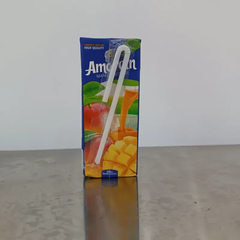 Jugo de cajita de mango