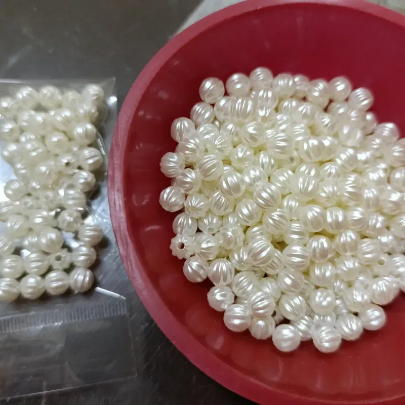 Perla arrugadita de 8mm blanca