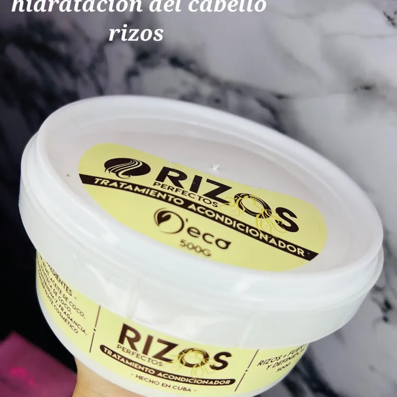 Tratamiento acondicionador capilar para definir rizos