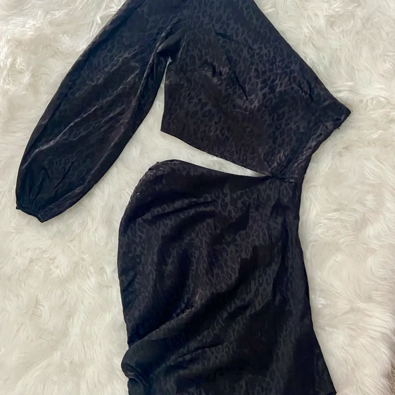 Vestido De Una Manga Negro