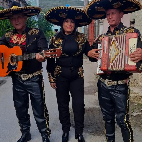 3 Mariachis 