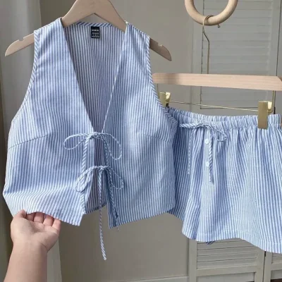 Conjunto azul de rayas