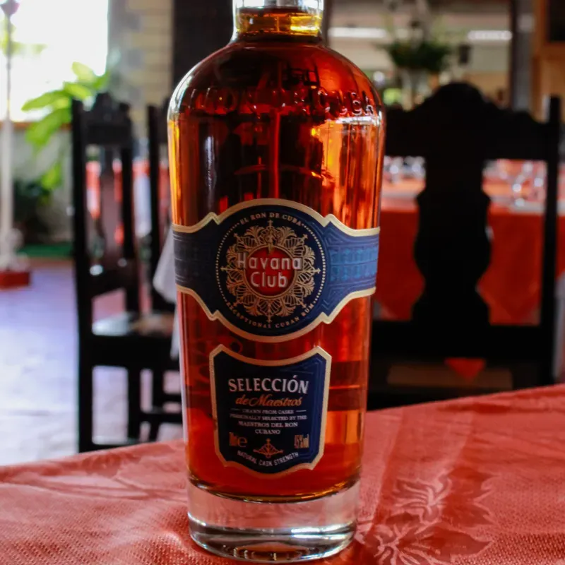 Ron Selección de Maestros