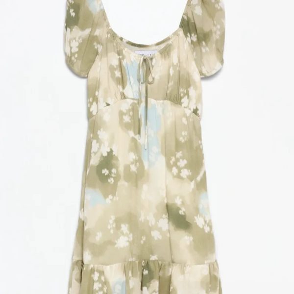 Vestido manchas verde