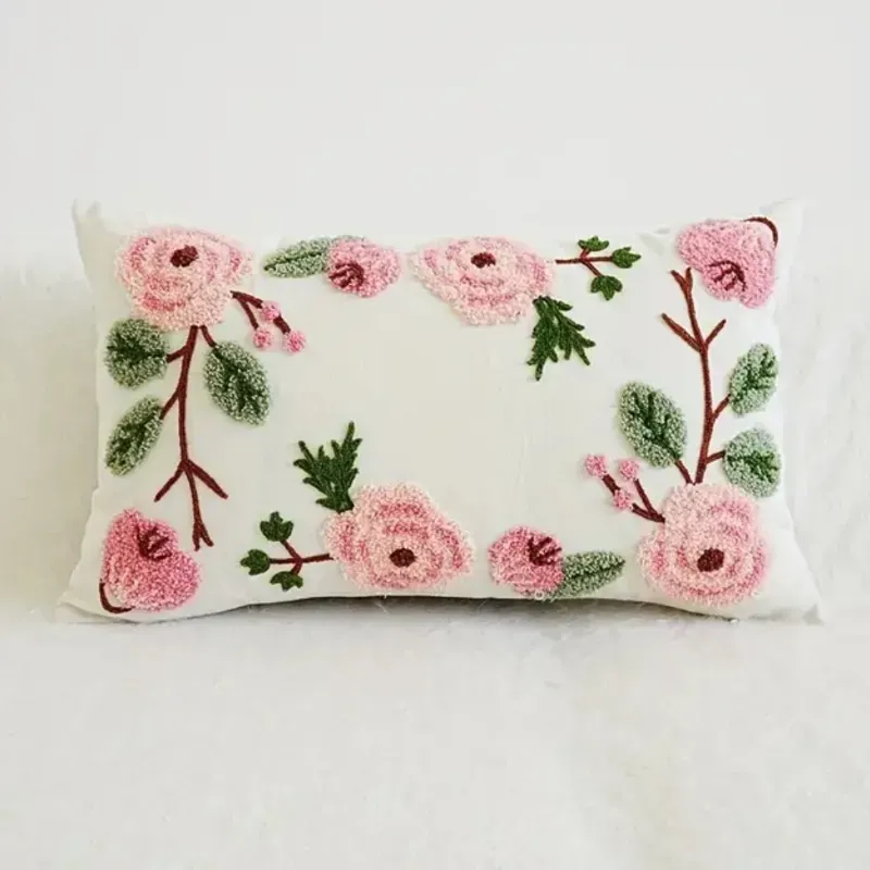 Cojin de rosas bordado