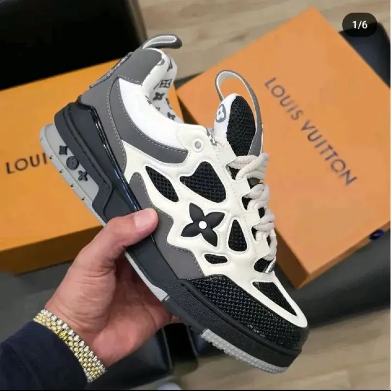 Louis Vuitton Negras Gris y Blancas