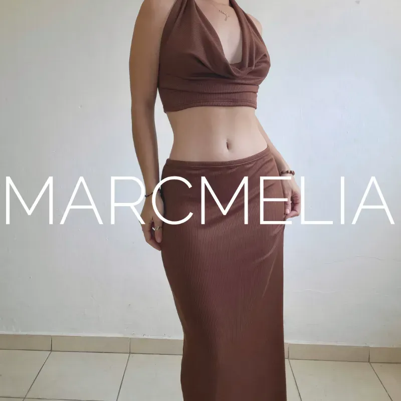 FALDA A LA CADERA/TOP NORA (ENCARGO)