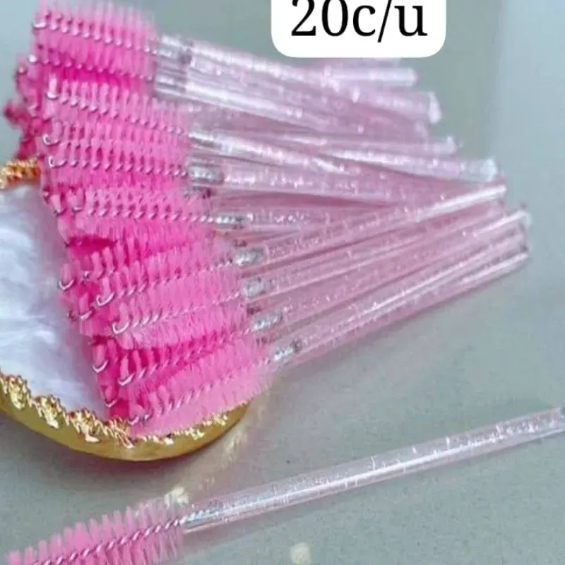 Cepillo para pestañas y cejas