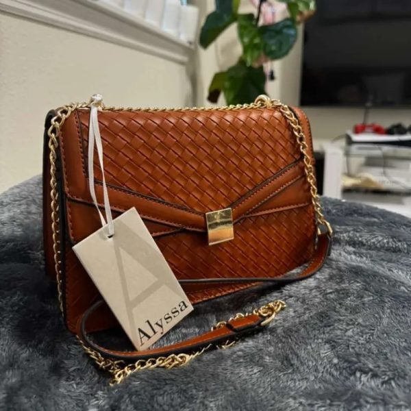 Cartera carmelita