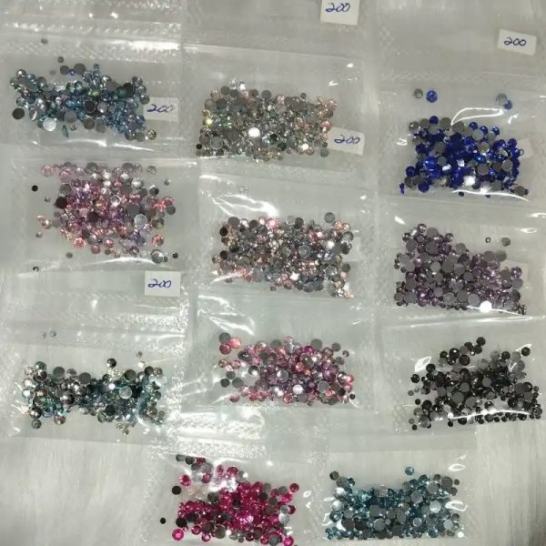 Paquete de piedras de colores