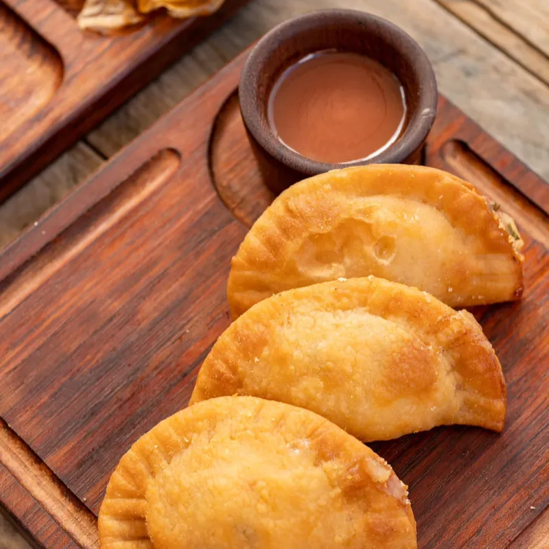 Empanadas de queso y albahaca