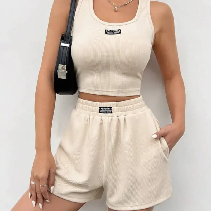 Conjunto beige