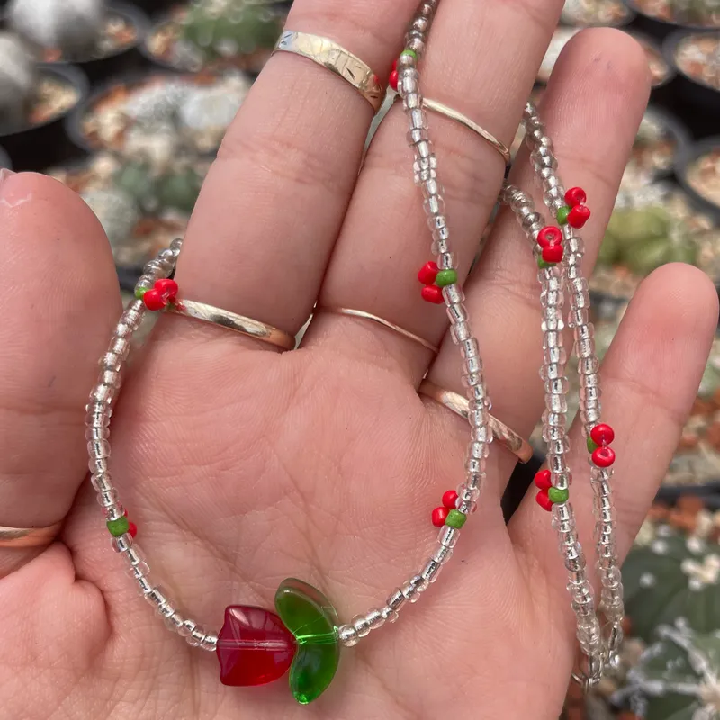 Collar de tulipán y cuentas