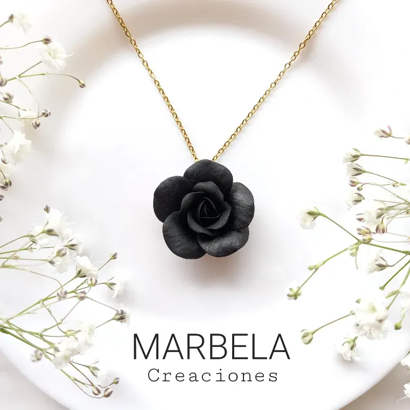 ✨Cadena de Rosas Negras✨