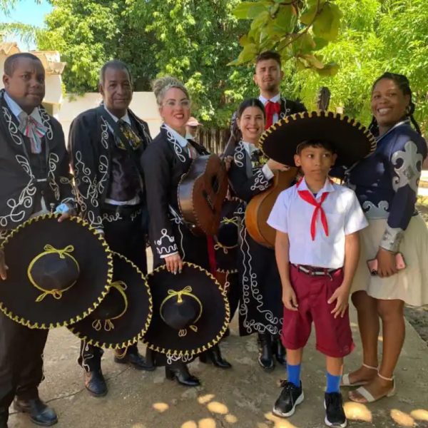 REGALO SORPRESA MARIACHIS