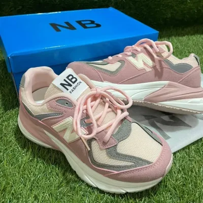 New Balance 999 rosadas