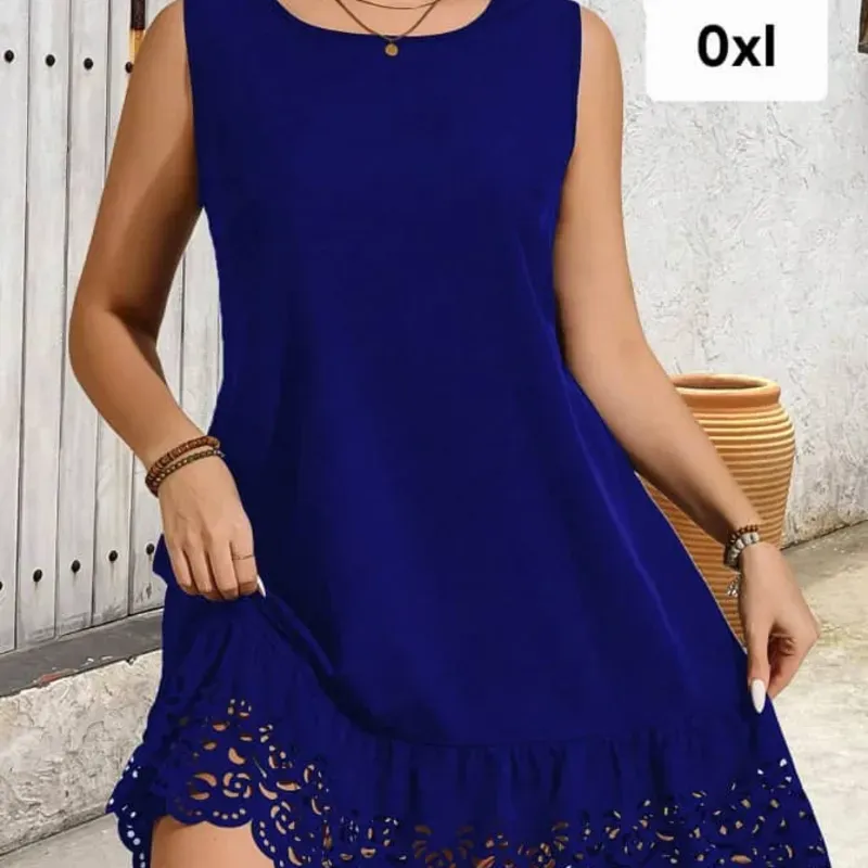 Vestido azul con encaje