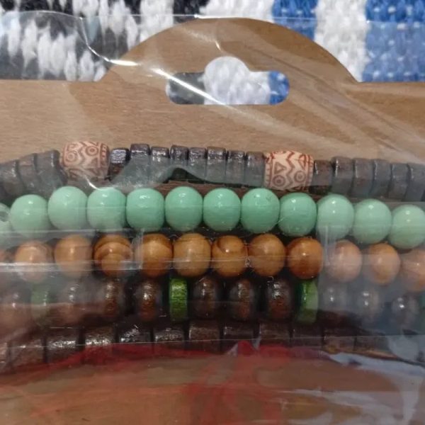 Paquete de pulseras varias
