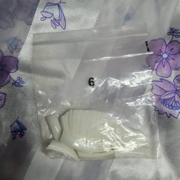 AH1>Uñas Cuadradas Blanca #06