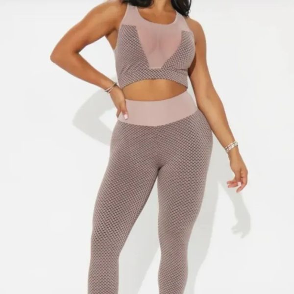  Conjunto deportivo 