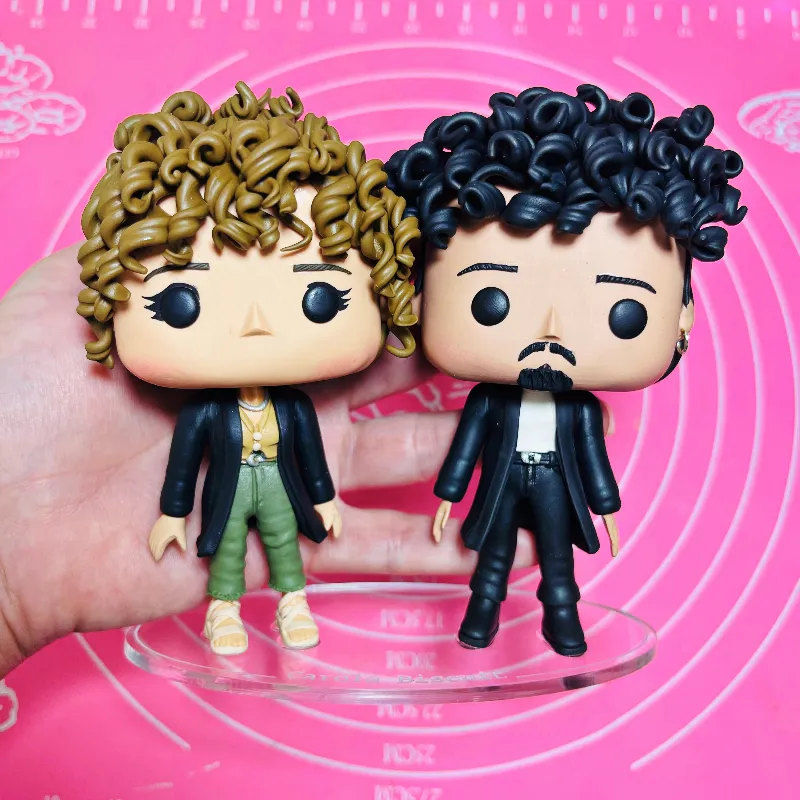 Pareja funko + Detalles 