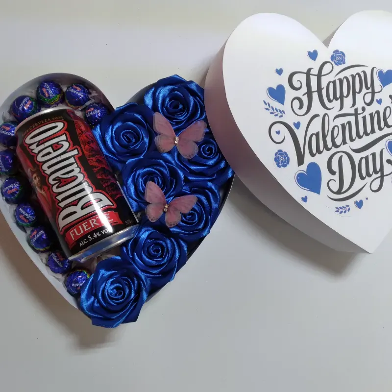 Caja corazón de rosas, cervezas y bombones