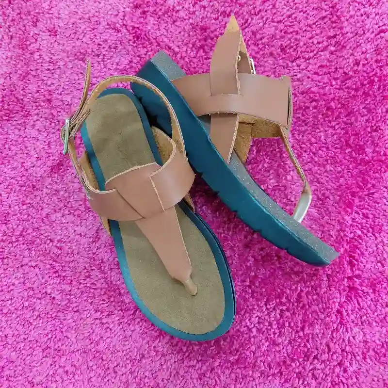 Isola Metededo Alexis Ladrillo